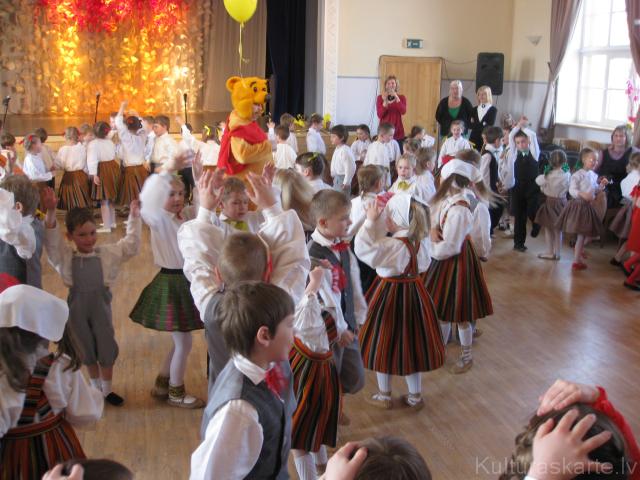 Jelgavas un Ozolnieku PII "Pavasara sadancis" 2010.
